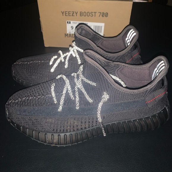 yeezys 350 v2 black non reflective